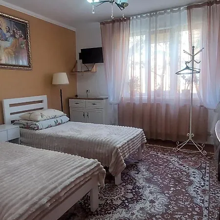 Guest house вікенд Weekend Kvasy